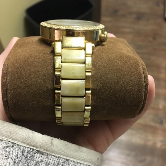 Michael Kors watch - Picture 3 of 3